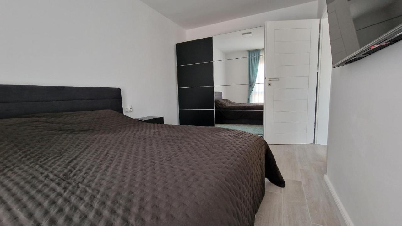 West Homes 34 Oradea Exterior photo
