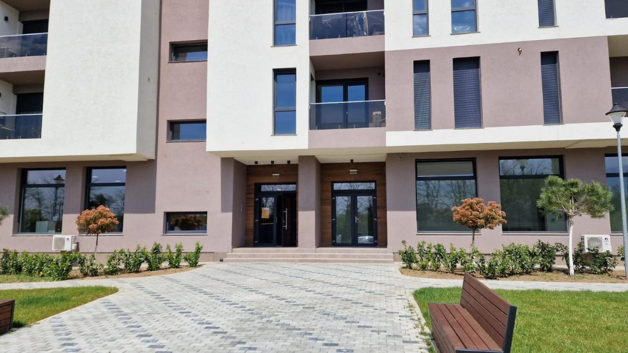 West Homes 34 Oradea Exterior photo